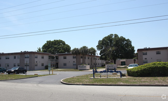 Brookside Square - Brookside Square Apartments