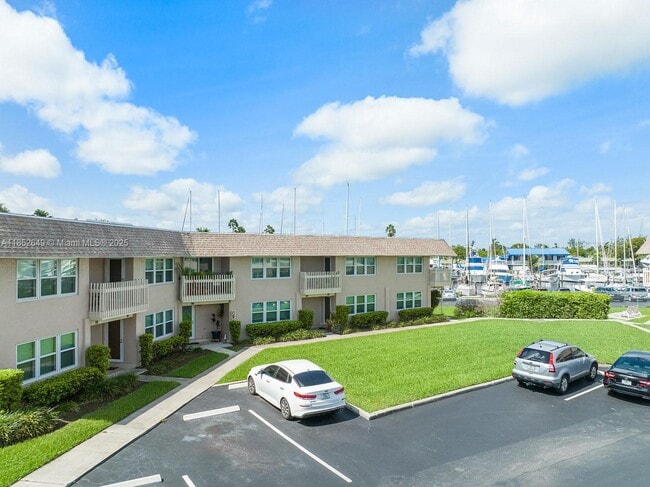 Primary Photo - 349 Gulfstream Rd