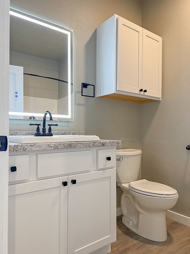 Building Photo - 2 bed/ 1.5 bath in Brand New Soldier Ridge Complex!