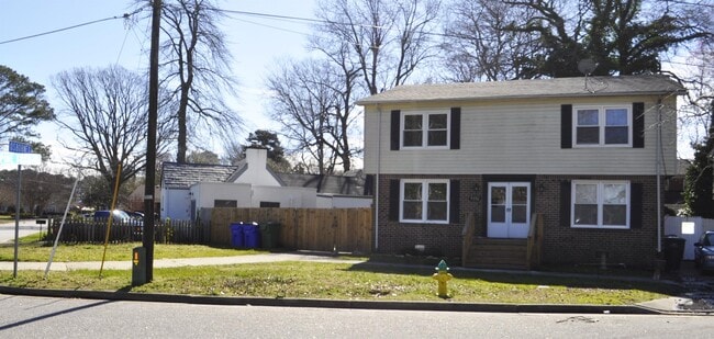 Building Photo - 9396 Pine Tree Rd