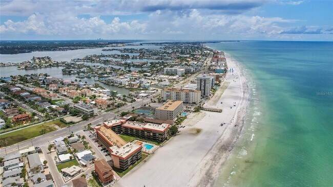 Building Photo - 17580 Gulf Blvd