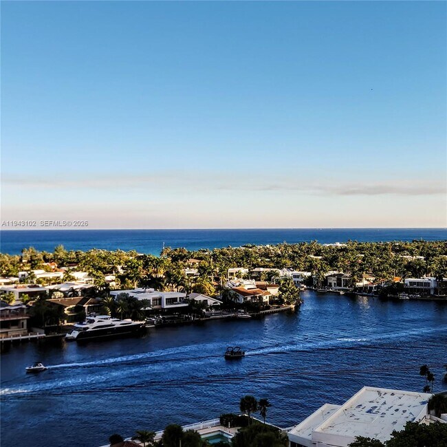 Building Photo - 20505 E Country Club Dr