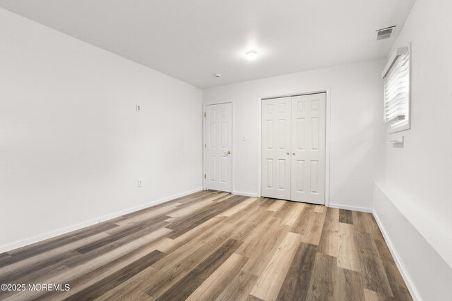 Building Photo - 1802 Holbrook St