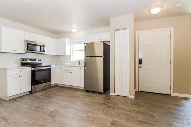 Building Photo - 2045 14th St S