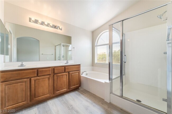 Building Photo - 9175 Sunken Meadow Ave