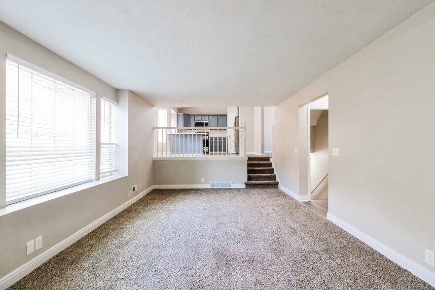 Building Photo - 6166 Eagle Nest Dr