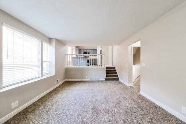 Building Photo - 6166 Eagle Nest Dr