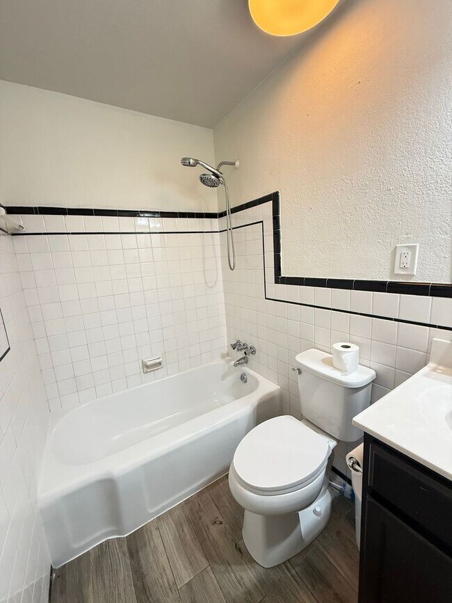 Building Photo - 3BR Home with Elizabeth River Views & Spacious Parking