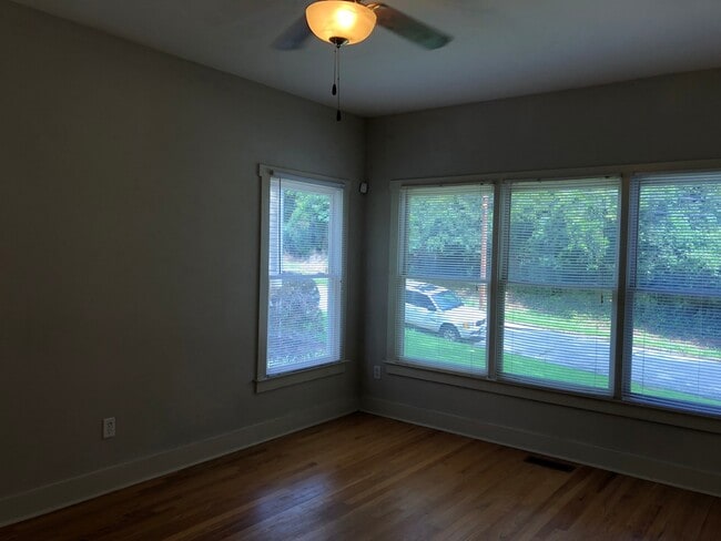 Building Photo - PRE-LEASING FOR AUGUST 9TH, 2026!