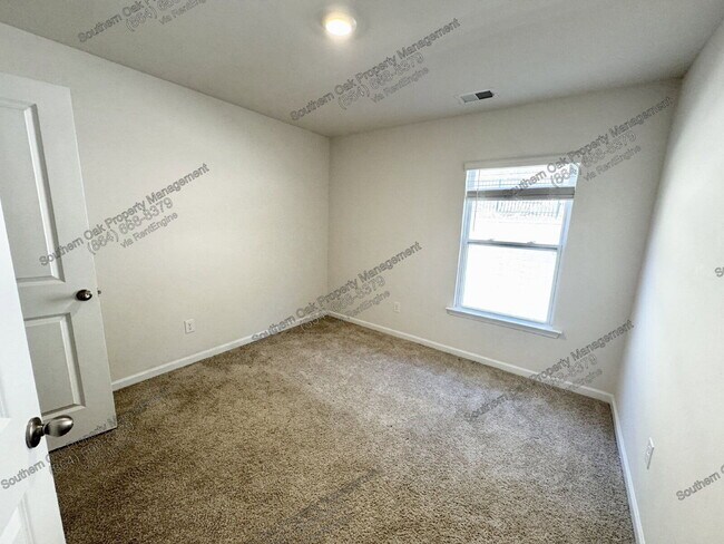 Building Photo - 308 Oakmont Valley Trl
