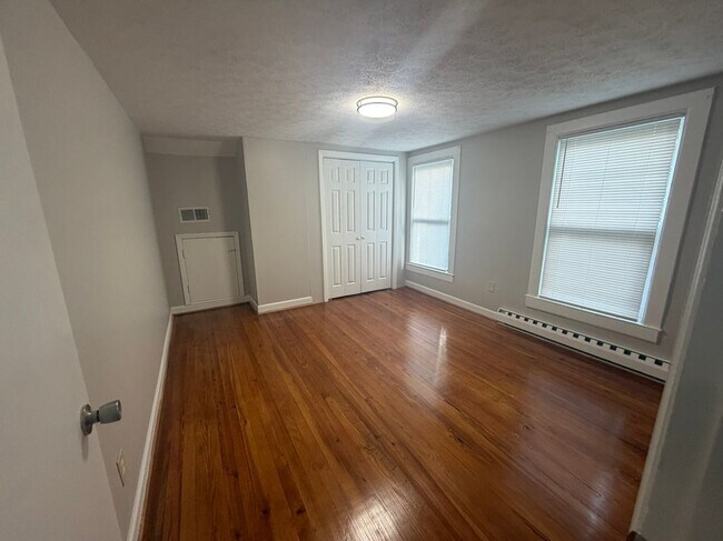 Building Photo - 801 Lawsonville Ave
