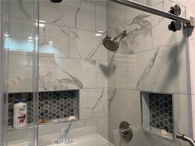 Building Photo - 12871 Russell Ave