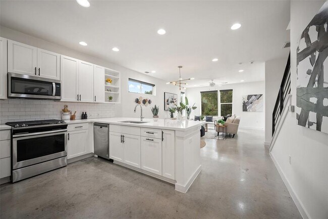 Building Photo - 3111 Aldwyche Dr