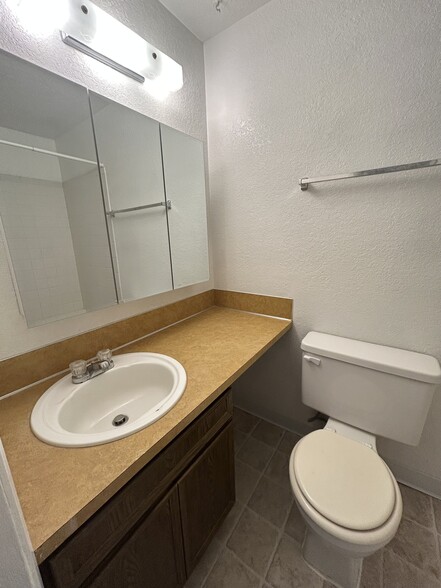 Building Photo - 10505 W Ardyce Ct