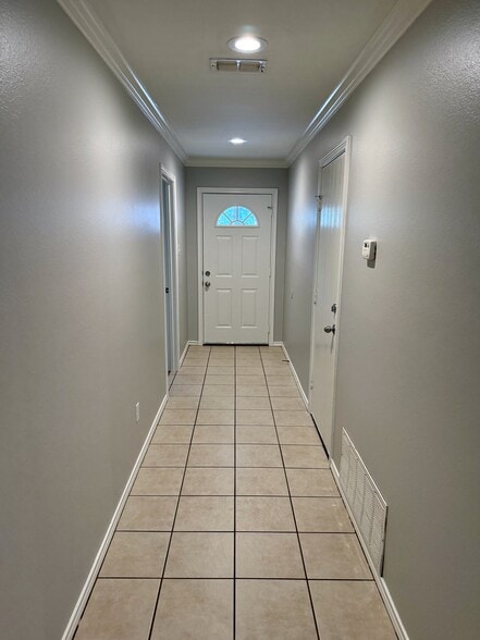 Building Photo - 13865 County Road 194