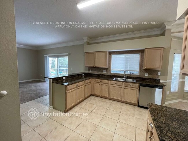 Building Photo - 18221 Sandy Pointe Dr