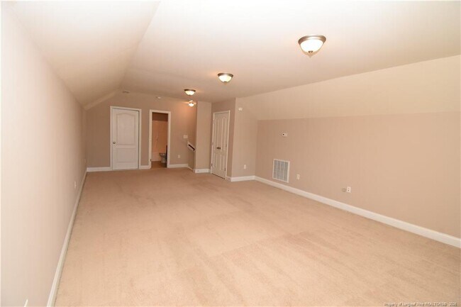 Building Photo - 148 S Prince Henry Way