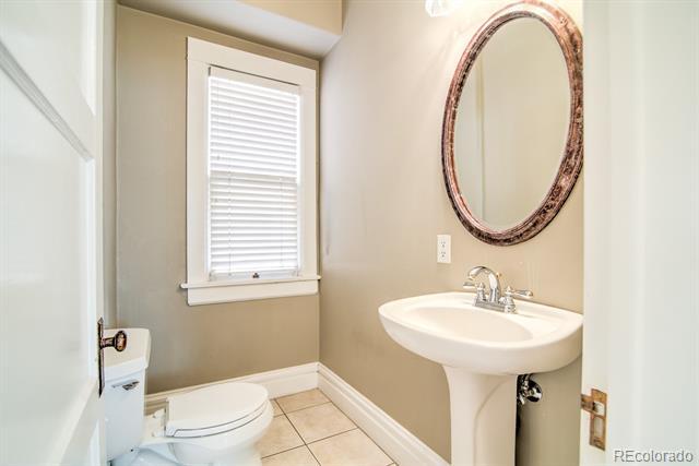 Building Photo - 86 S Pearl St