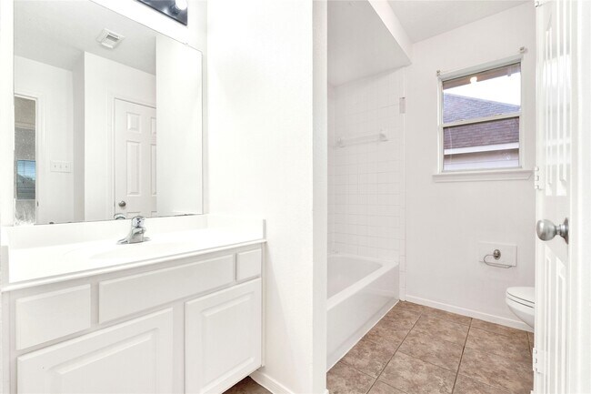 Building Photo - 8518 Windy Thicket Ln