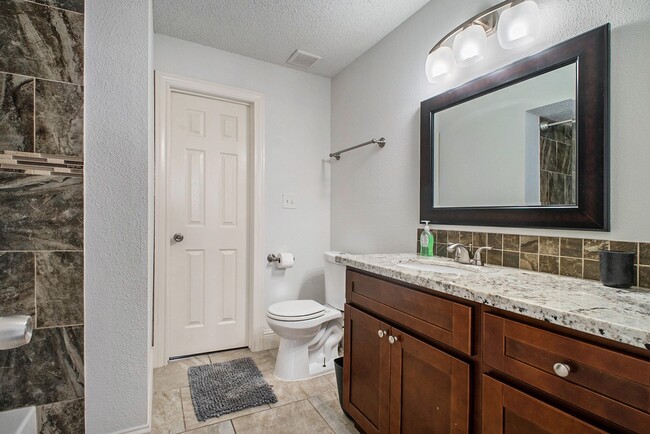 Building Photo - 11002 Hammerly Blvd