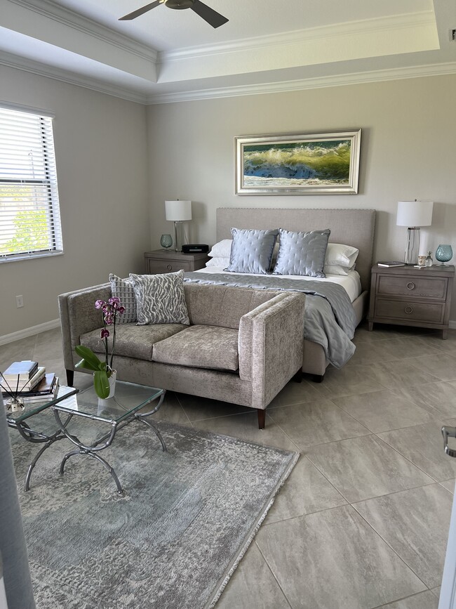 Master Bedroom w/ Sitting area - 17576 Kinzie Ln