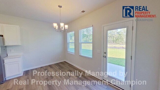 Building Photo - 1095 Hanson Dr
