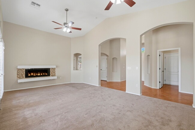 Building Photo - 39116 Quick Trot Dr
