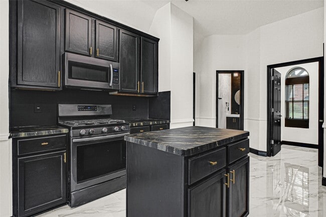 Building Photo - 11915 Helene Ct