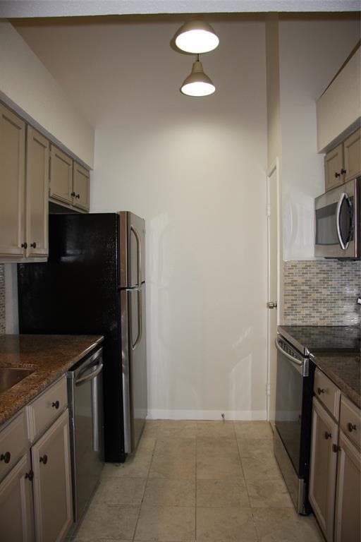 Building Photo - 6750 Sands Point Dr