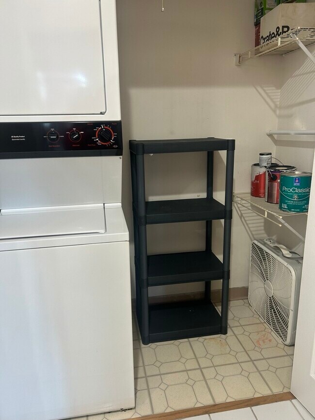 Building Photo - 91 Hunt Club Dr