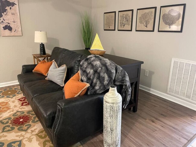 Building Photo - 3500 Clover Rd