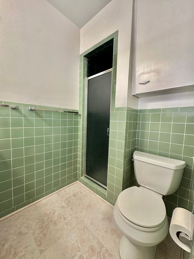 Building Photo - COMING AVAILABLE IN JULY - 3 Bedroom Home ...