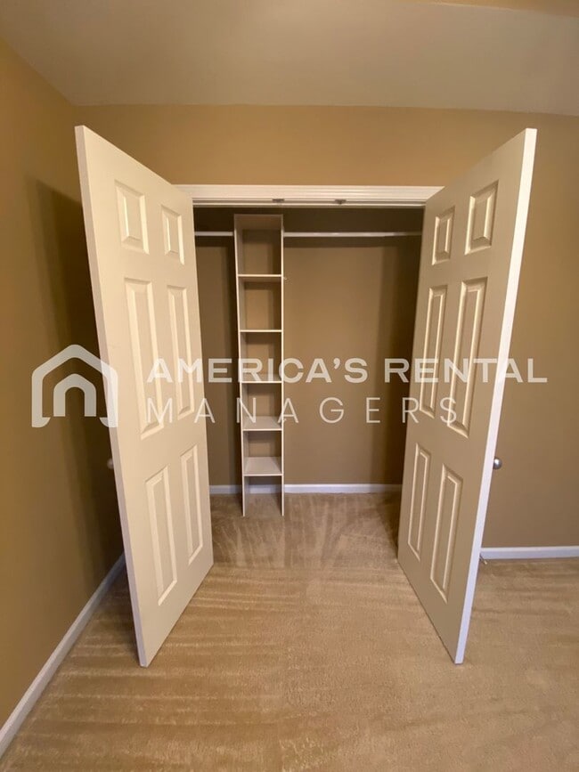 Building Photo - Townhome for rent in Pelham, AL! Available to View Now!