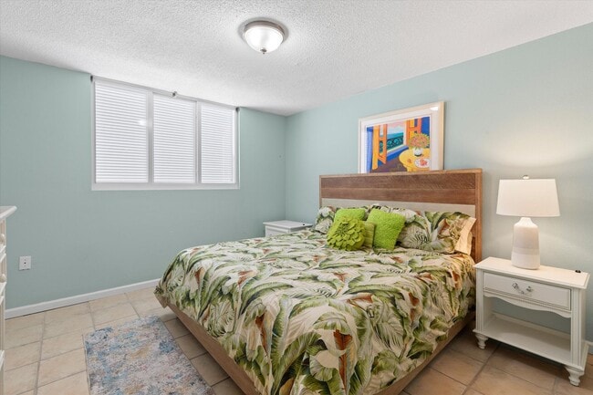 Building Photo - Fully Furnished 2BR/2BA at Las Salinas with Pool, Gym & Parking for Two