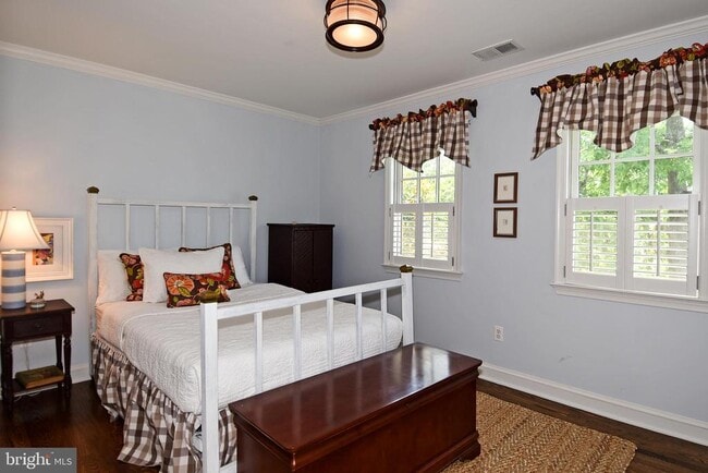 Building Photo - 4729 16th Rd N