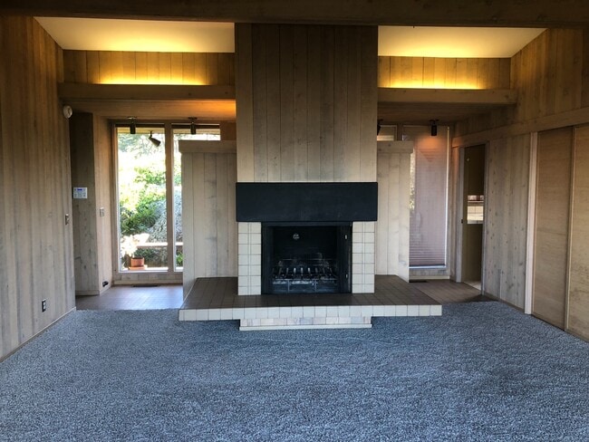 Building Photo - Lovely 3/2 home in the hills of El Cerrito with breathtaking views of the bay!