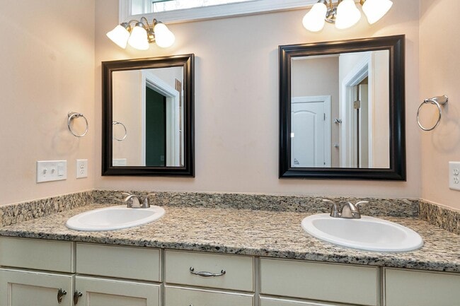 Building Photo - 3909 Yates Mill Trail