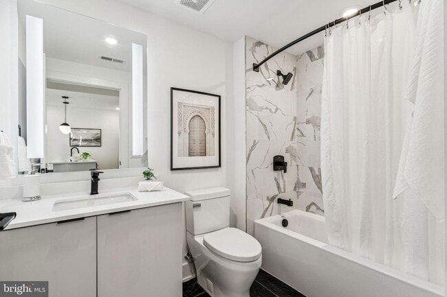 Building Photo - 139 W Chelten Ave