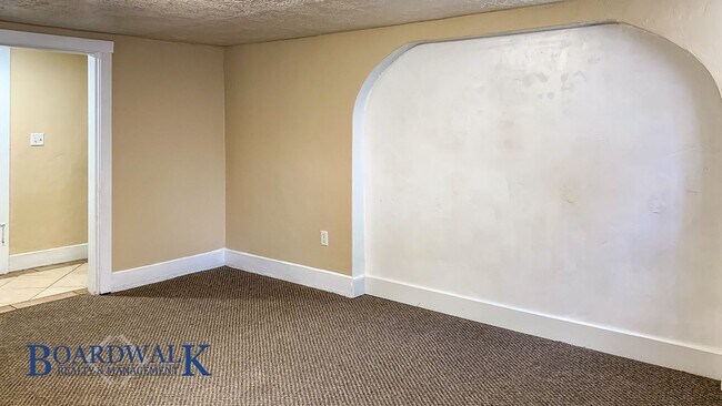 Building Photo - 228/230 S 300 W