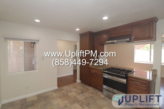 Building Photo - 7643 Woodbine Way