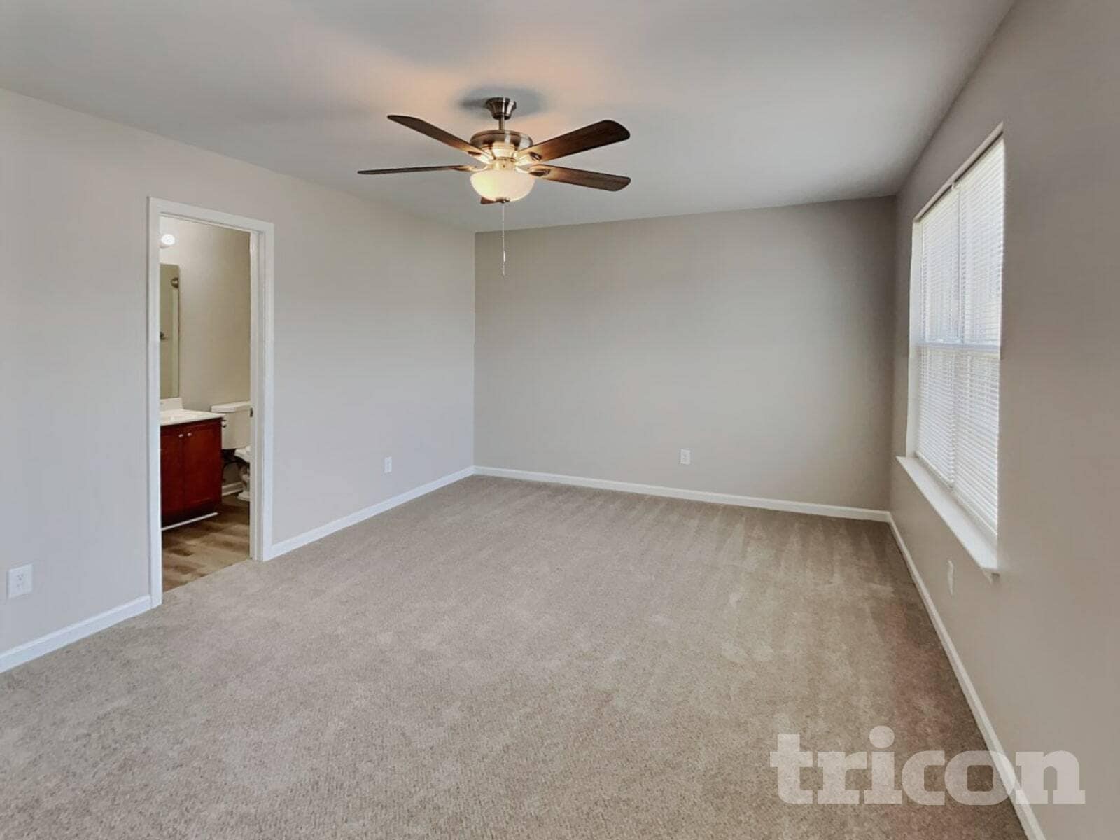 Building Photo - 6800 Lakinsville Ln