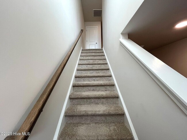 Building Photo - 2705 Gracie Ln