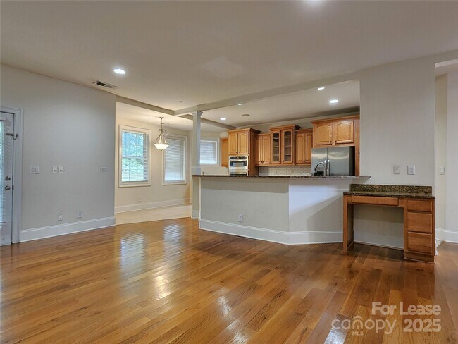 Building Photo - 5524 Strabane Dr
