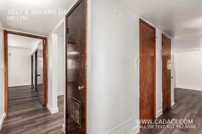 Building Photo - 1627 E Solano Dr