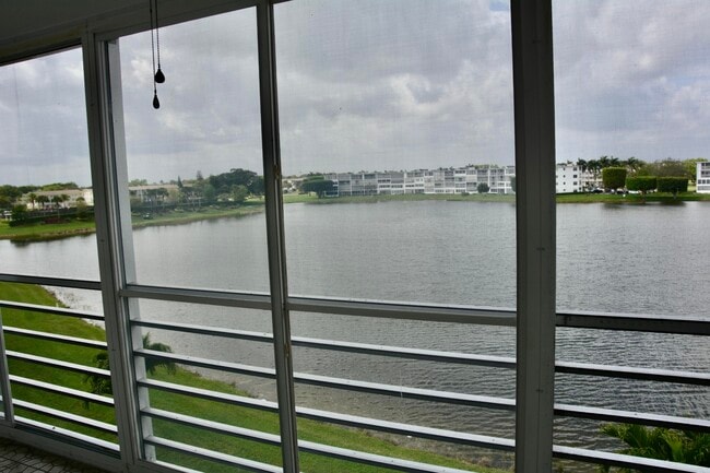 Building Photo - 4070 Exeter