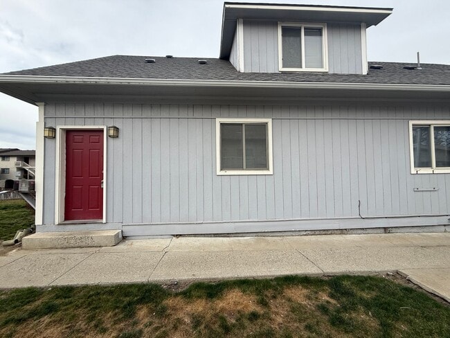 Building Photo - 309 N Emerson Ave