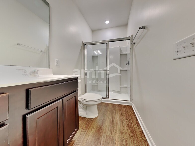 Building Photo - 214 Orion Way