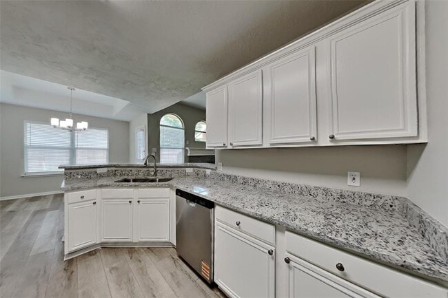 Building Photo - 12231 Piney Bend Dr