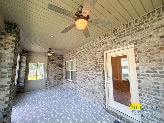 Building Photo - 2510 Tree Feather Ct