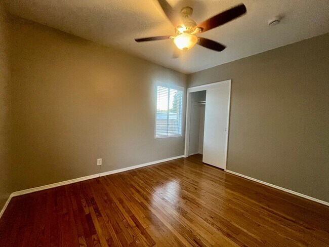 Building Photo - 3 BEDROOM/1 BATH HOUSE IN SOUTHWOOD RIVIERA TORRANCE